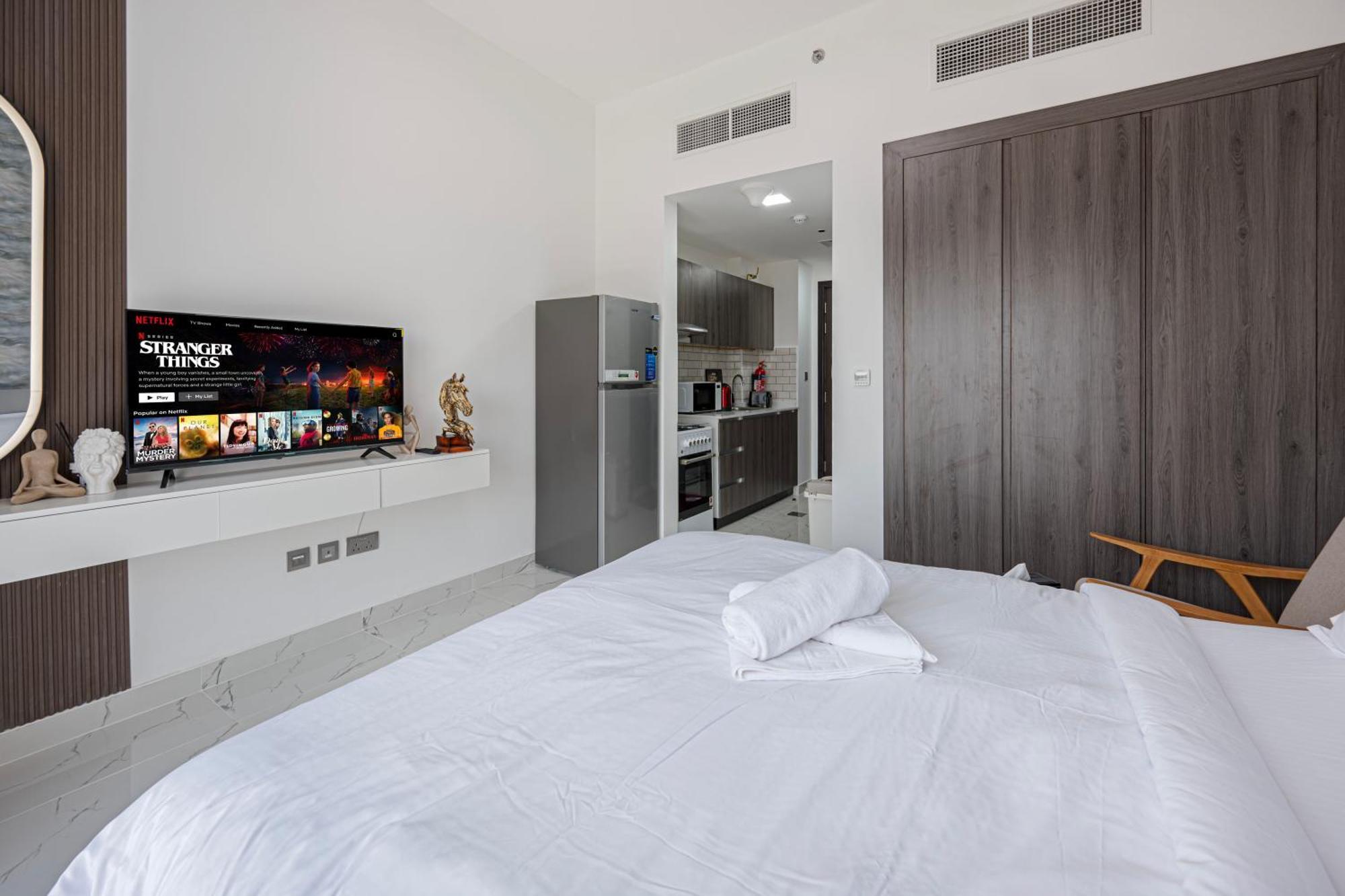 Chic Urban Retreat Immerse Yourself In Comfort