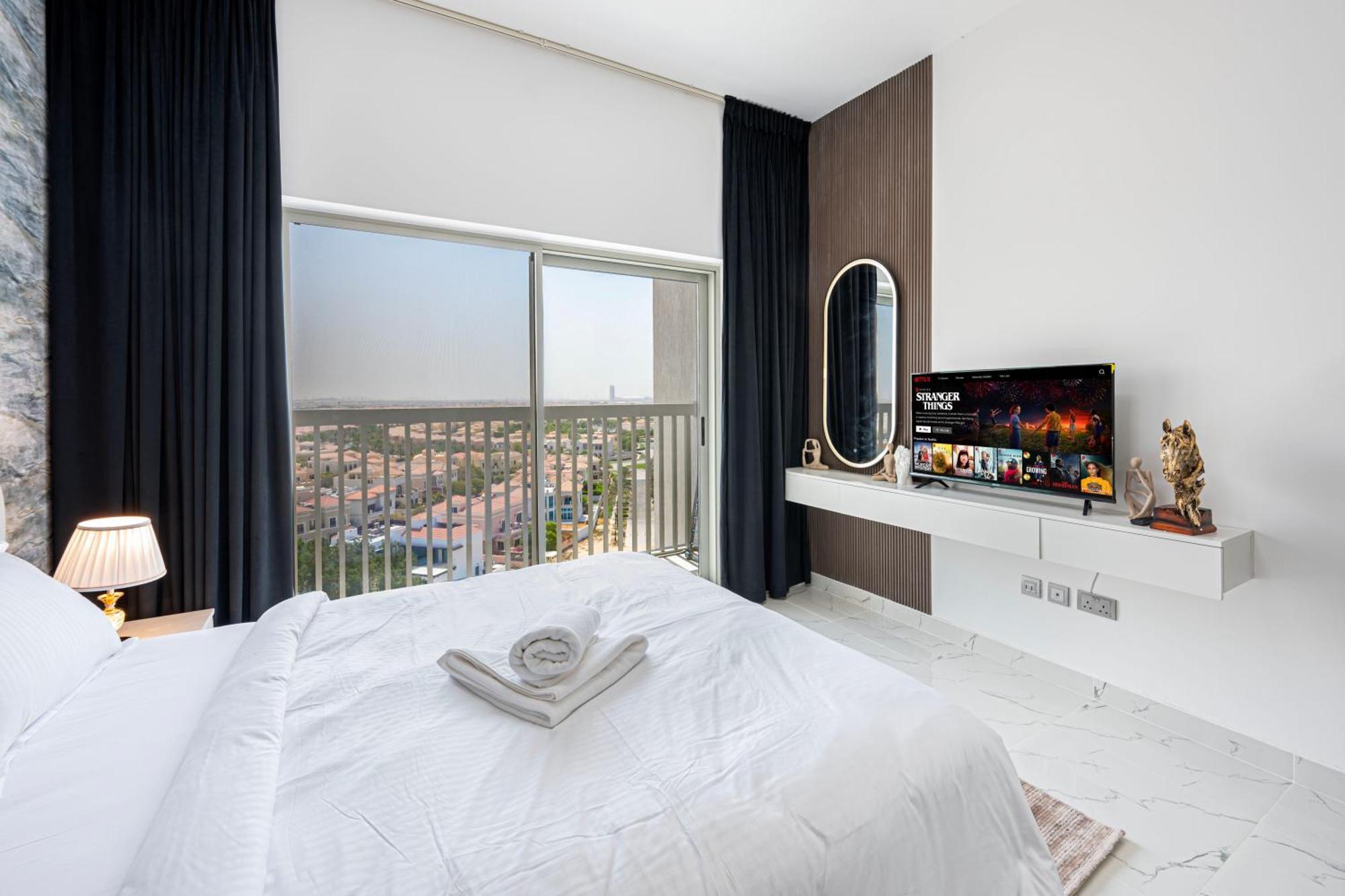 Apartment Chic Urban Retreat Immerse Yourself In Comfort