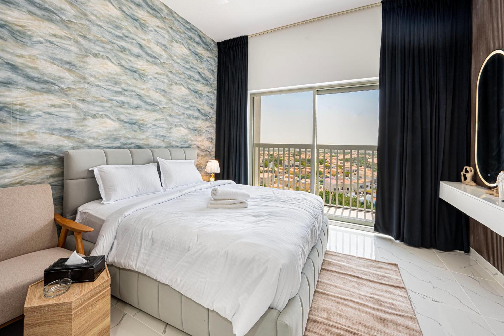 Chic Urban Retreat Immerse Yourself In Comfort Apartment *