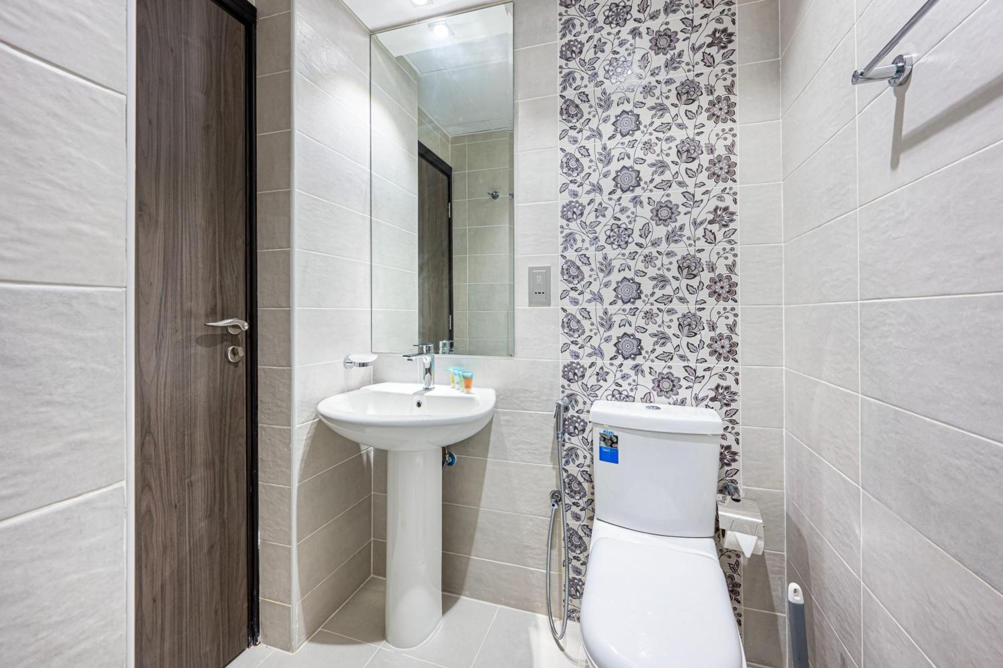 Chic Urban Retreat Immerse Yourself In Comfort Apartment *